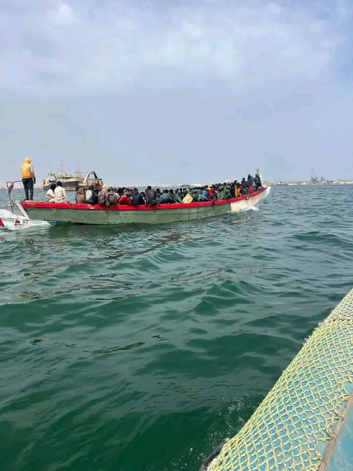 خفر السواحل الموريتاني ينقذ 110 مهاجرين قبالة نواكشوط