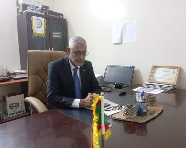 الأستاذ : محمد الأمين ولد البان