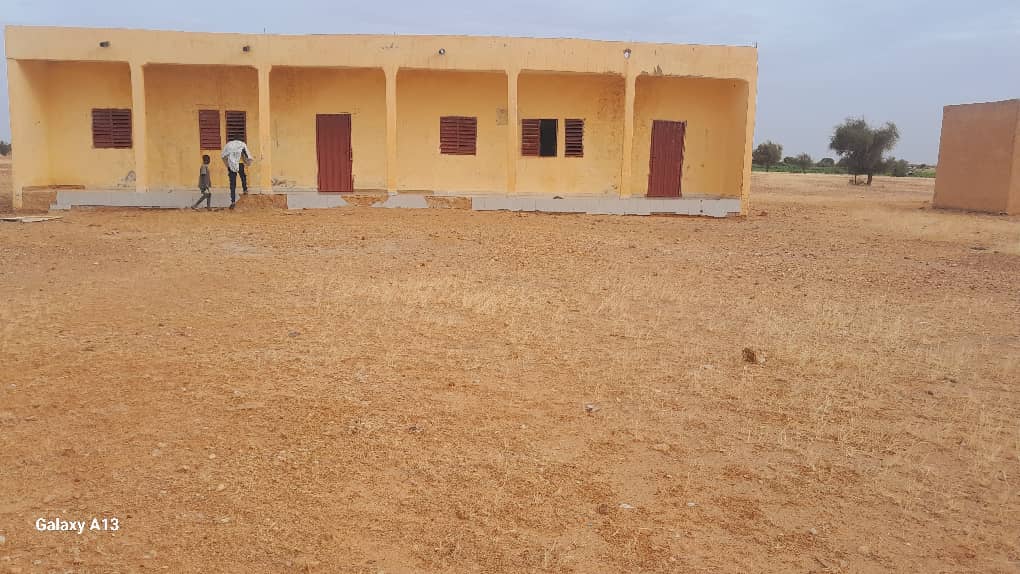 مدرسة تجمع اشميسيات التابع لبلدية ارظيظيع مقاطعة باركيول