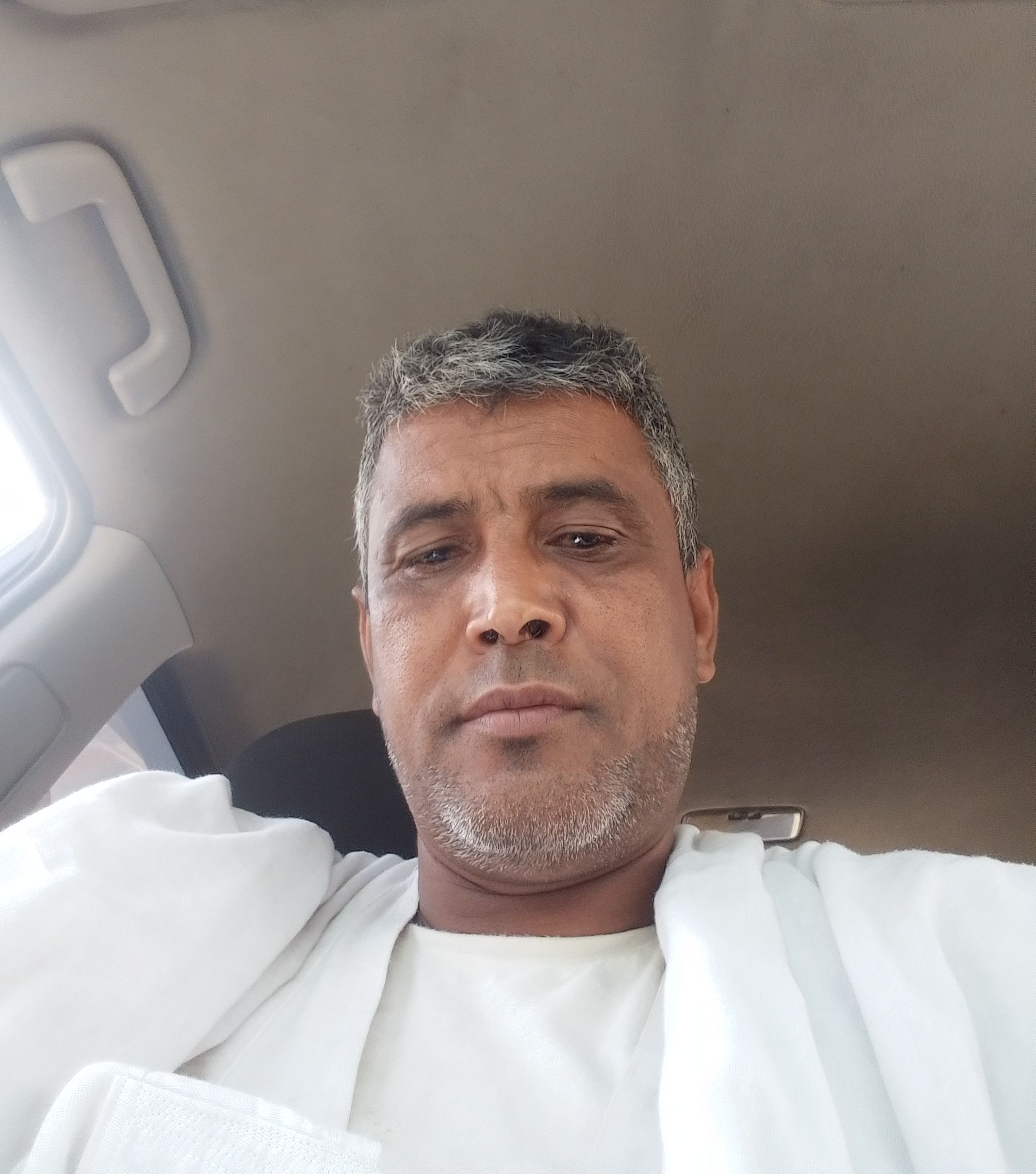 "حتى لا تضيع البوصلة".. أم حتّى لا يضيع الكُرسي؟ / بتار ولد الشرفھ (يعقوب)