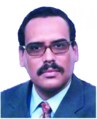 الدكتور : السيد ولد اباه